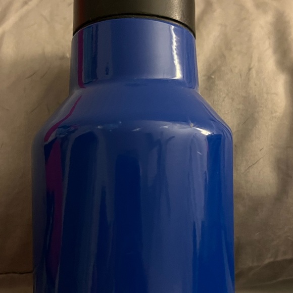 Corkcicle 25oz water bottle - Picture 3 of 7
